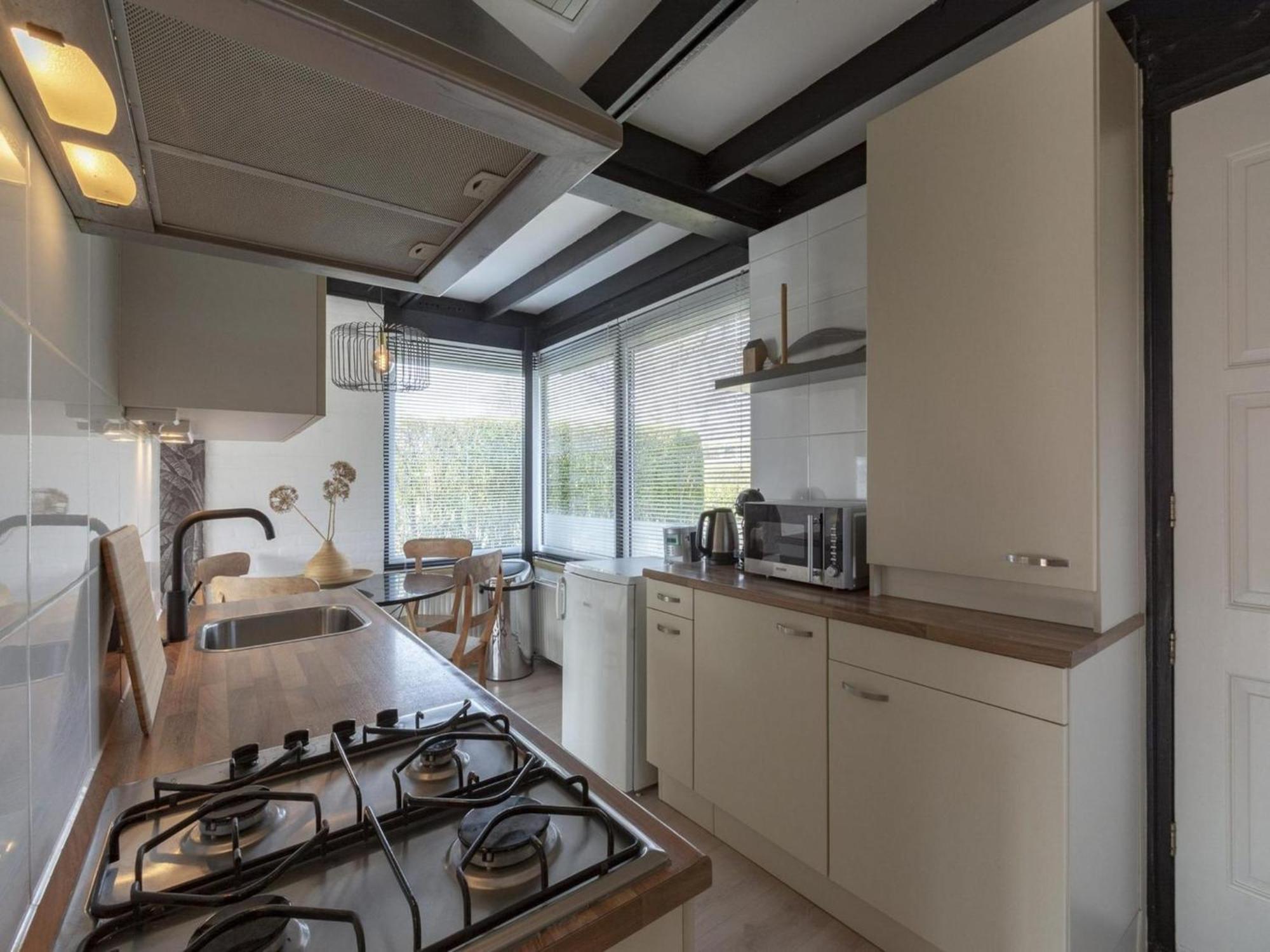 Attractive Bungalow With Modern Furnishings Sint Maartensvlotbrug Exterior foto